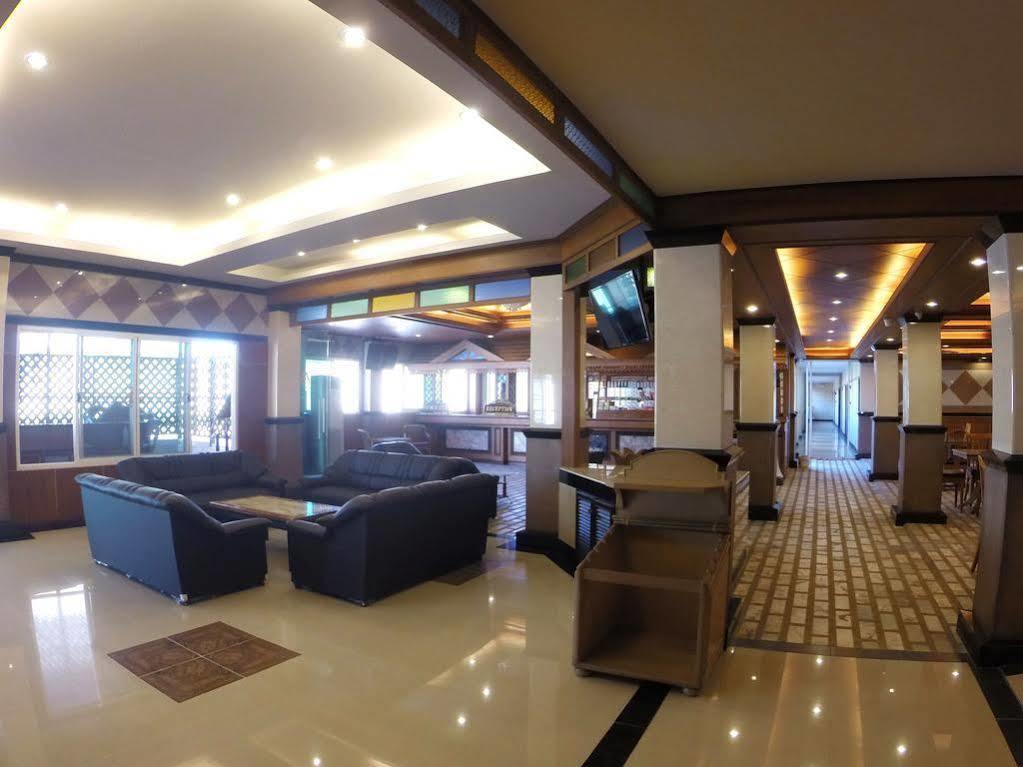 Oyo 523 Aa Pattaya Ville Exteriör bild